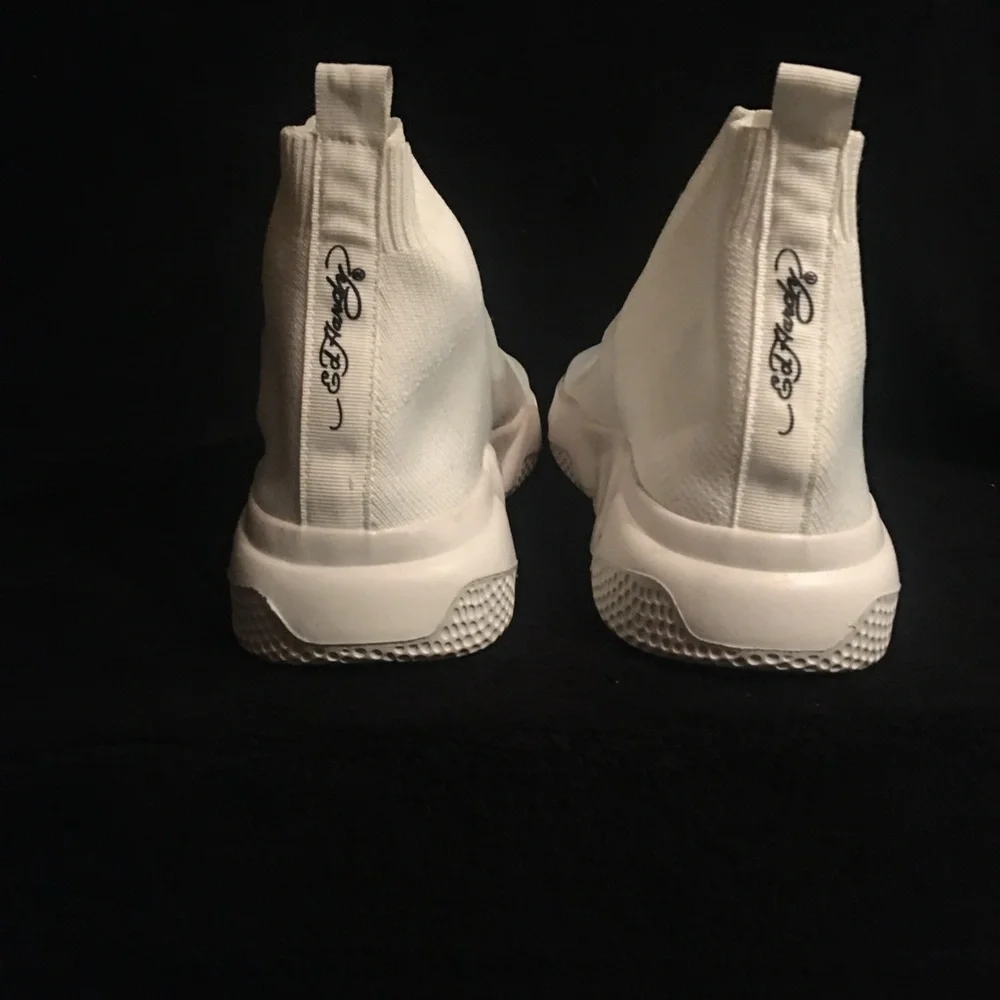 Original Ed Hardy socks, shoes, white in color these are new without tape - Picture 3 of 4